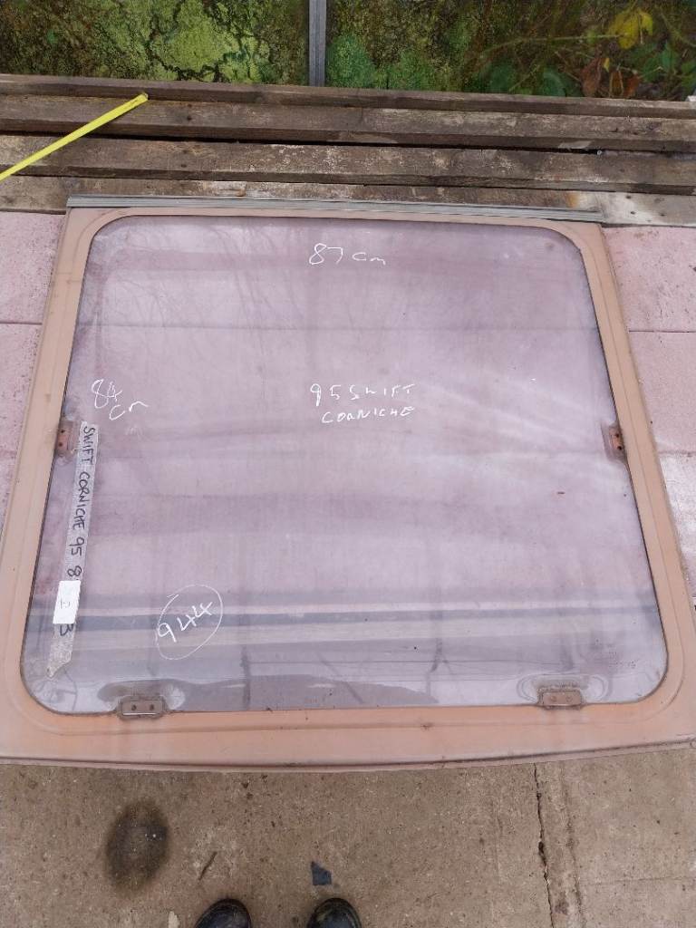 Swift corniche caravan centre window 