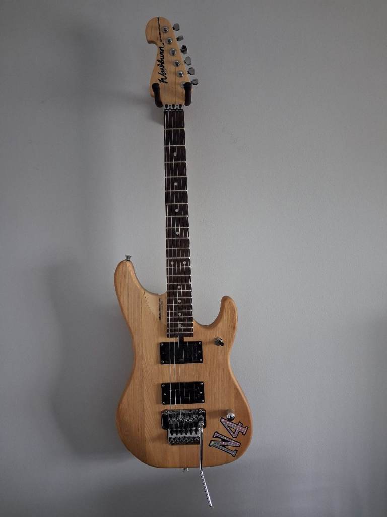 Chinese copy of Washburn N4 Electric Guitar – Natural Finish