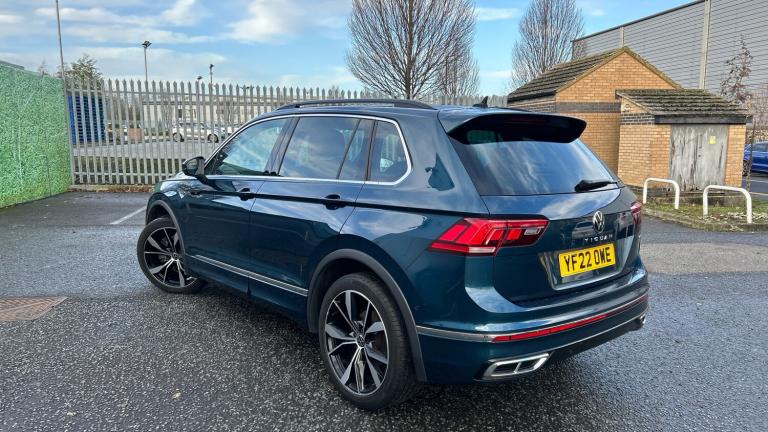 2022 Volkswagen Tiguan 2.0 TDI 200 4Motion R-Line 5dr DSG ESTATE DIESEL Automatic