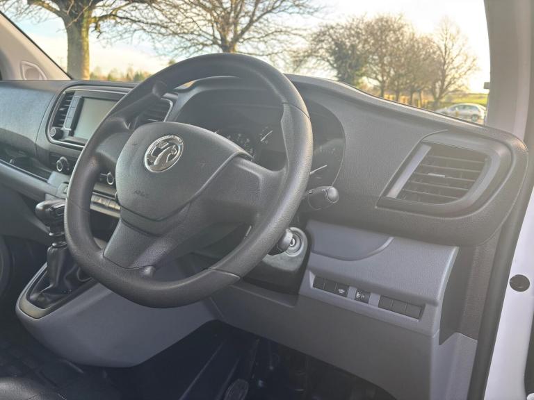 2020 Vauxhall Vivaro 2900 1.5d 100PS Dynamic H1 Van PANEL VAN DIESEL Manual
