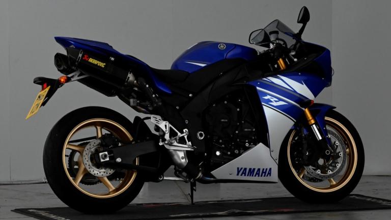 2011 Yamaha R1 YZF R1 (10MY) Super Sports PETROL Manual