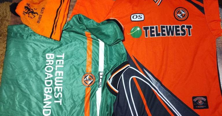 Retro DUFC tops and hat