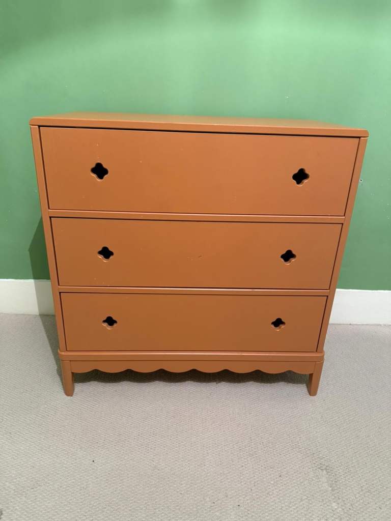 FREE DELIVERY Habitat Serena 3 Drawer Chest of Drawers , in good condition.