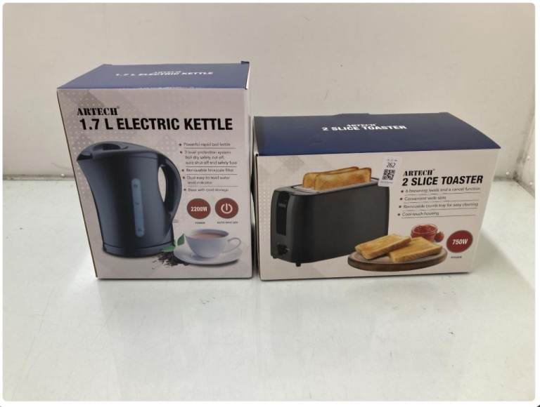 Brand New ARTECH 1.7L Kettle & 2-Slice  Toast  Set -  Black