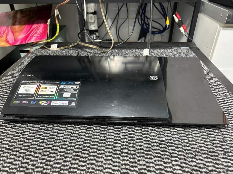 Sony HBD-N890W aka BDV-N890W Blu ray receiver amplifier & EZW-RT50 wi fi module N50