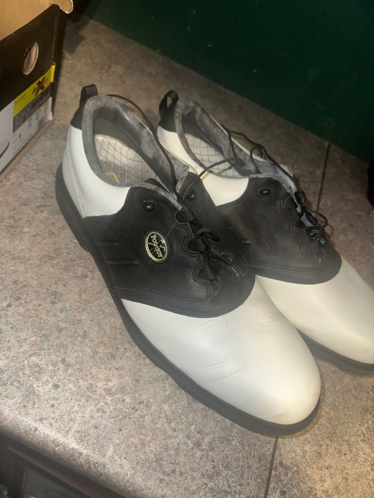 GOLF SHOES FOR SALE!!