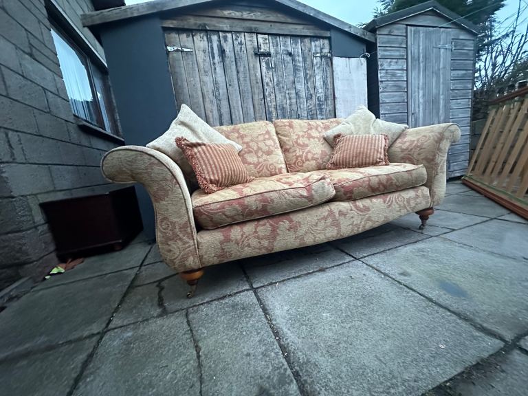 2 Seater Sofa - Can Deliver