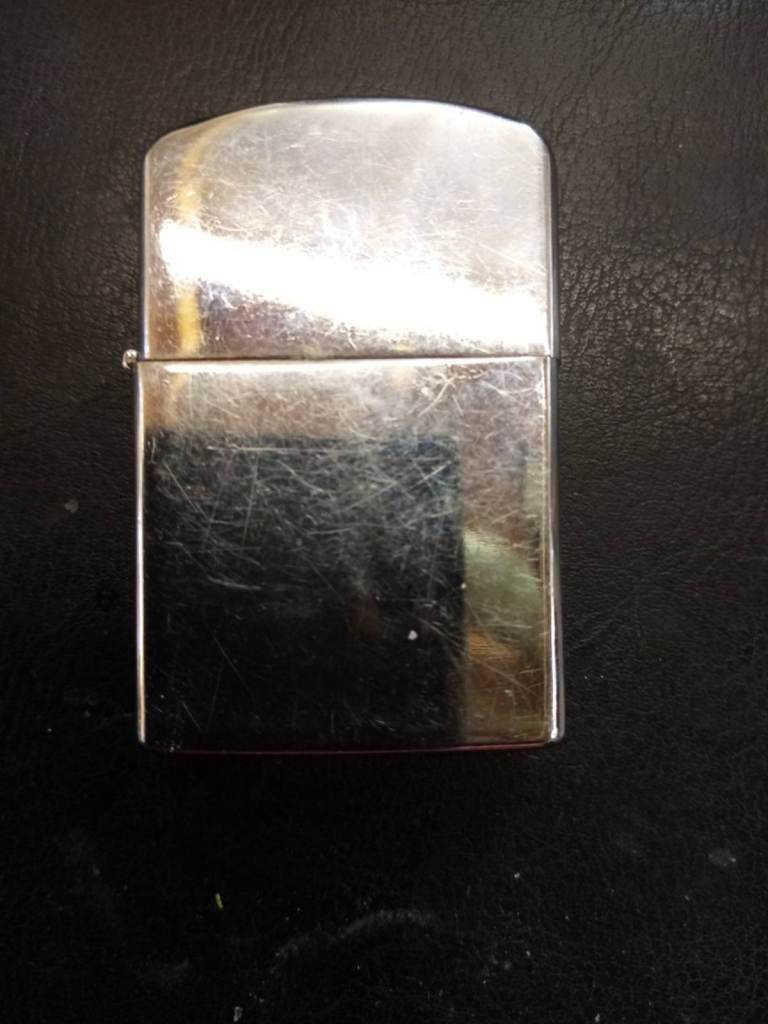 Star Silver Metal Lighter – Good Condition