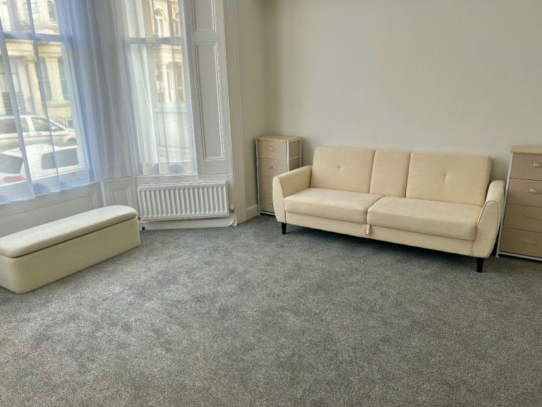 Studio flat swap in London