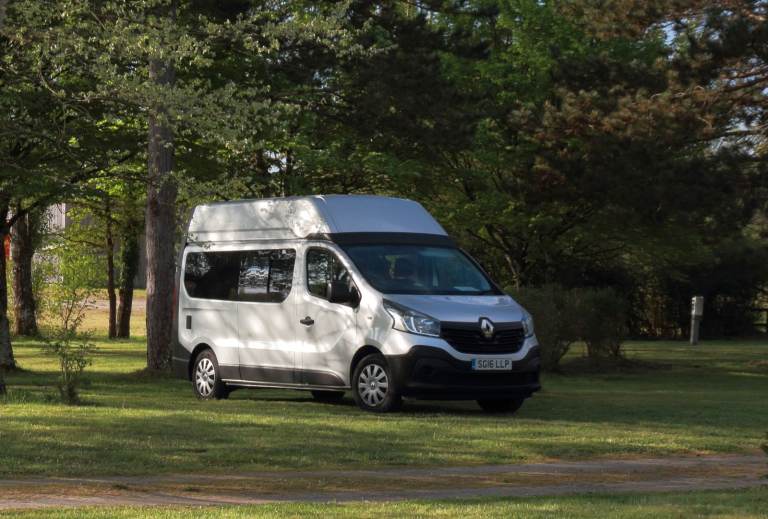 Renault Trafic hi-top campervan 2016 low mileage