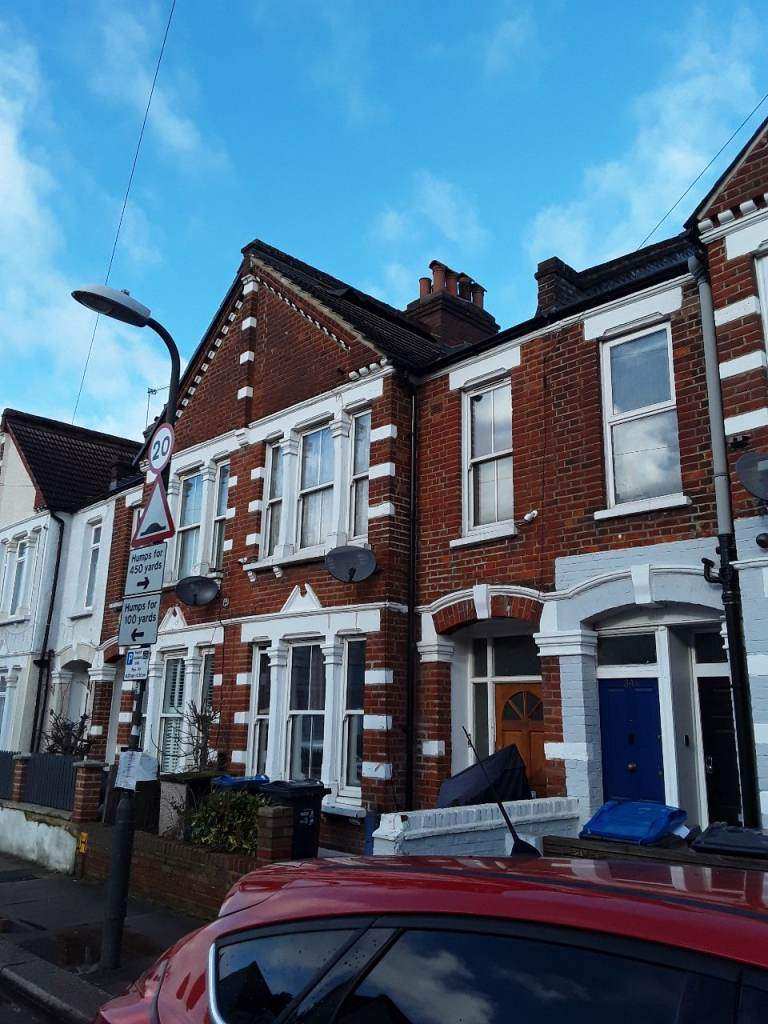 2 BED HOUSE IN TOOTING CR4 2BA FOR VARIOUS (TO SWAP - NOT RENT) 