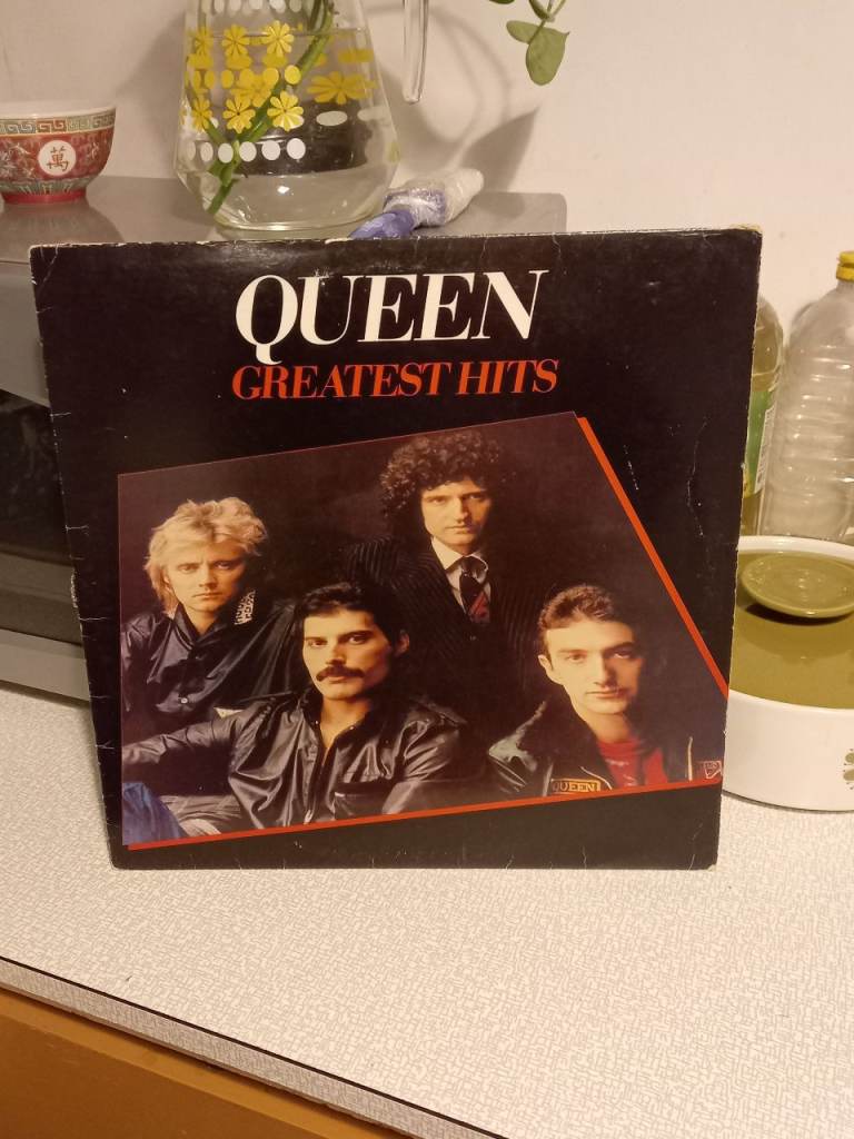 image for Queen's greatest hits
