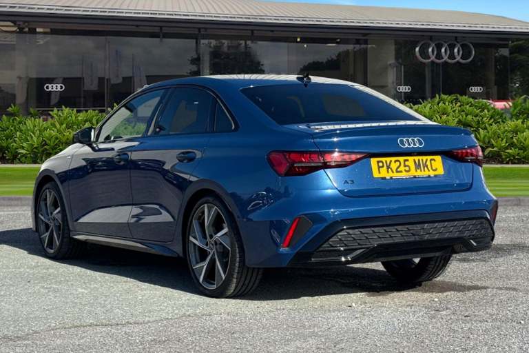 2025 Audi A3 Black Edition 35 TFSI  150 PS S tronic SUV PETROL Automatic