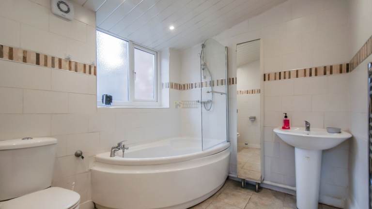 3-Bedroom House in Stirchley