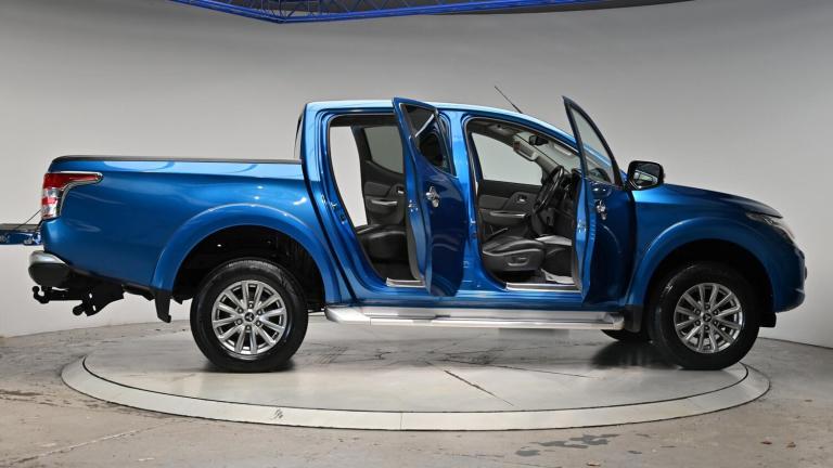 2019 Mitsubishi L200 2.4 DI-D DC Barbarian 4WD Euro 6 4dr PICK UP Diesel Manual