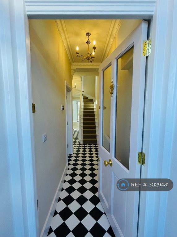 4 bedroom house in Chessington Road, Ewell, Epsom, KT19 (4 bed) (#3029431)