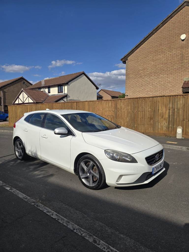 Volvo, V40, Hatchback, 2014, Manual, 1984 (cc), 5 doors