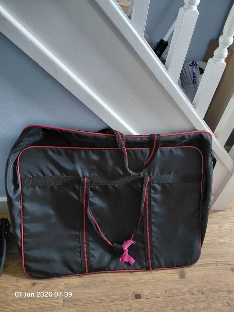 2 Luggage Bags