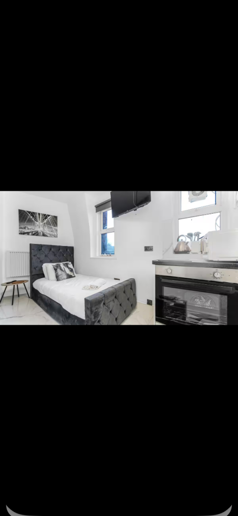 Bright Studio Flat in Finchley – Short-Term Stay