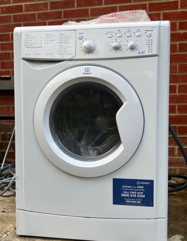  Indesit Washer dryer in good working condition.