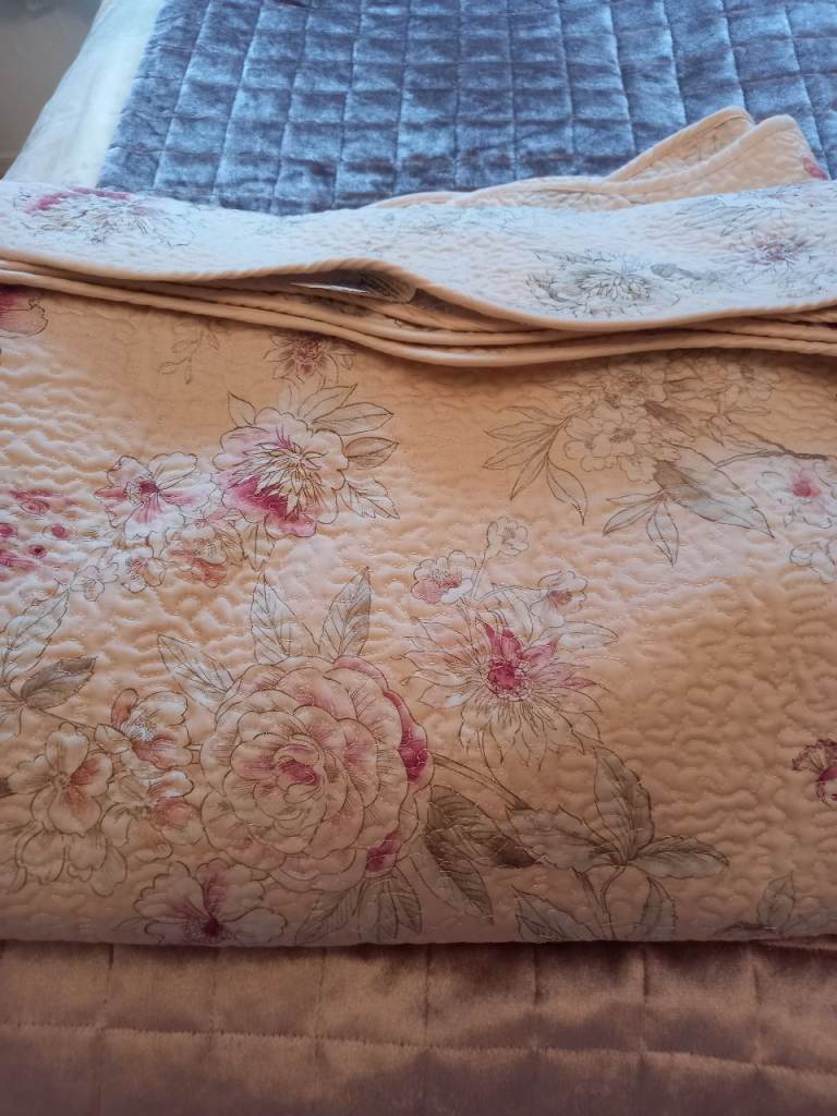Dorma throw