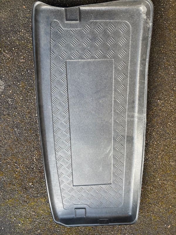 VW Transporter rear rubber floor mat