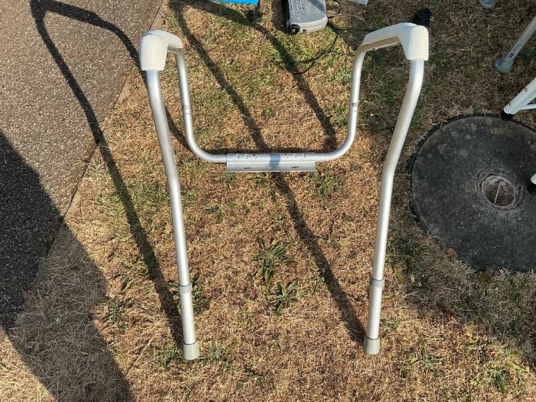 Adjustable Bathroom Toilet Grab Rails – Good Condition