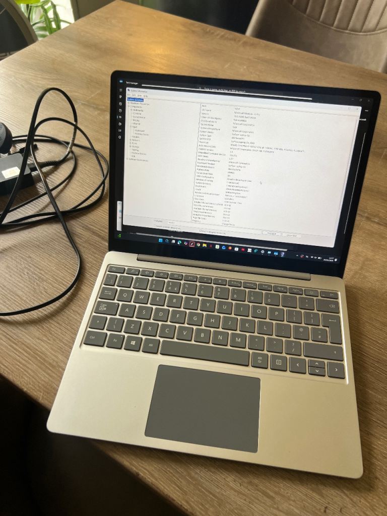 Microsoft Surface Laptop Go | i5 | 16GB RAM | 256GB SSD 