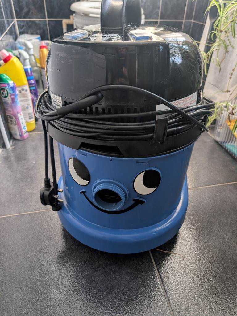 Henry Wash carpet cleaner 