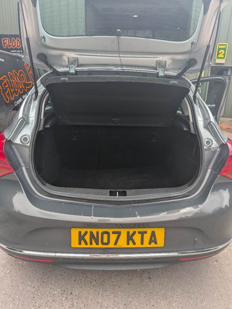 Vauxhall, ASTRA, Hatchback, 2013, Manual, 1686 (cc), 5 doors