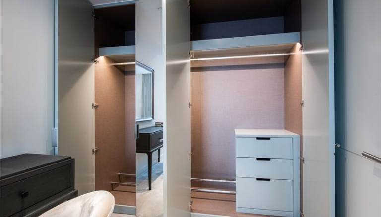 Luxury 1 Bedroom Apartment West End Gate