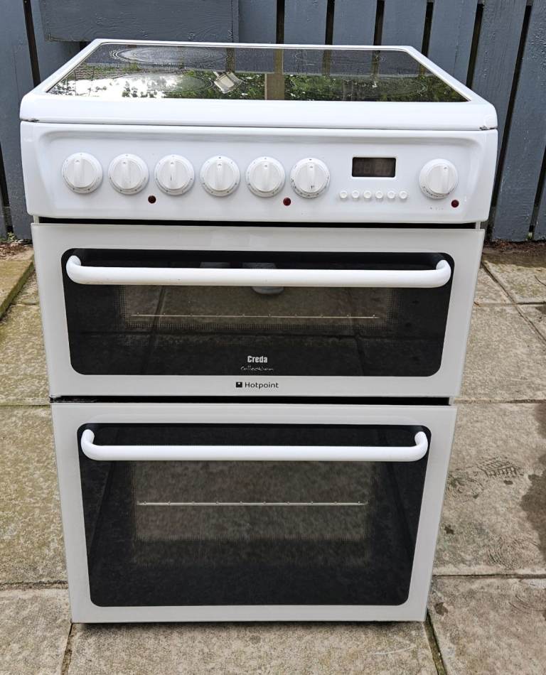 60cm Hotpoint white Electric Cooker 