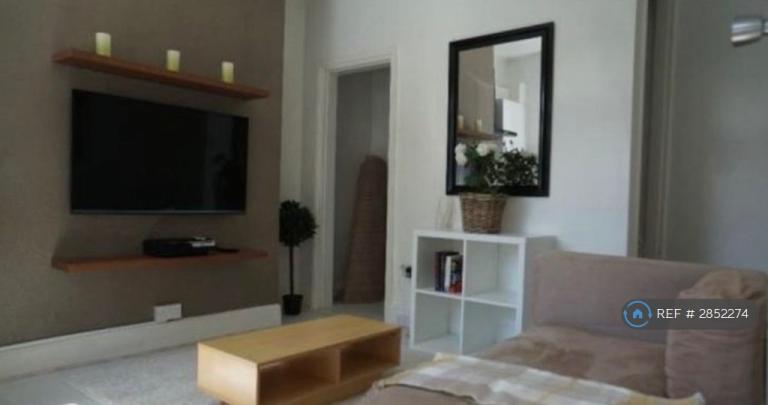 2 bedroom house in Whitegate Road, Huddersfield, HD4 (2 bed) (#2852274)