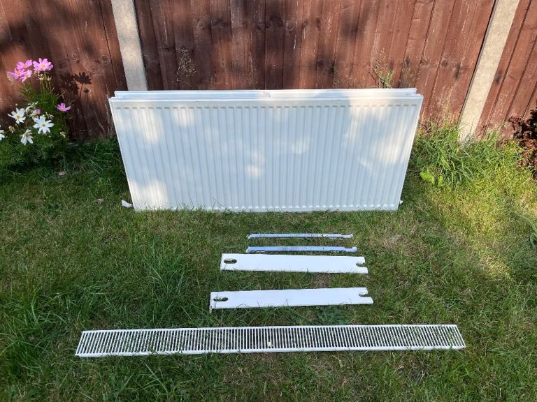 White Double Panel Radiator with Fittings – Good Condition