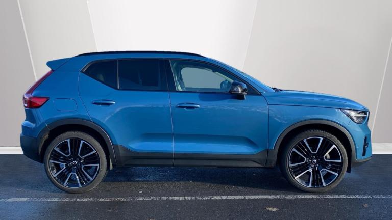 2025 Volvo XC40 2.0 B3P Ultra Dark 5dr Auto Petrol Estate Estate Petrol Automatic