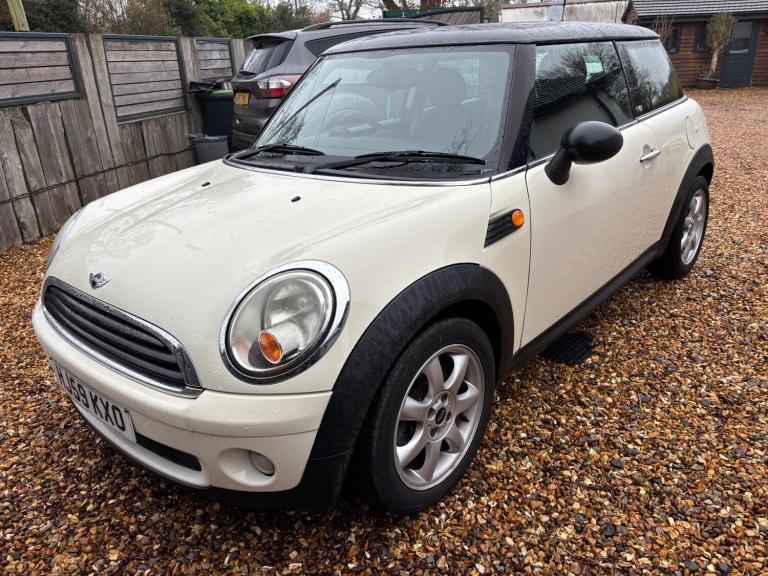 2009 MINI Hatch 1.4 First 3dr HATCHBACK Petrol Manual