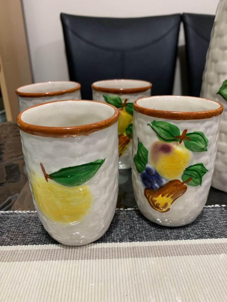 BEAUTIFUL VINTAGE 5 PIECE JUICE JAG SET,SIZE PLEASE SEE LISTING.PICK UP SLOUGH