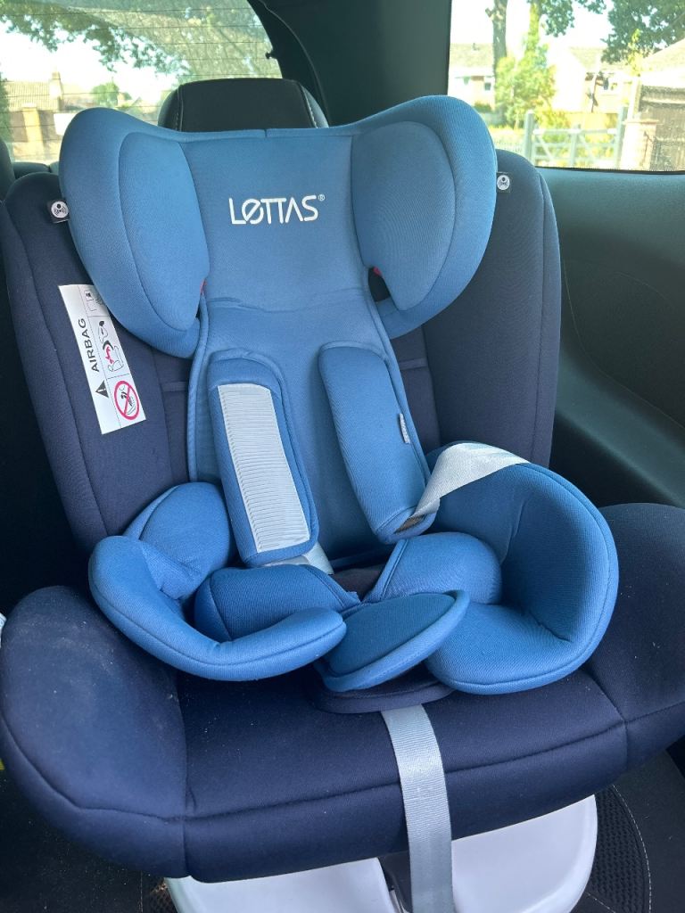 Lottas Blue Car Seat – Good Condition