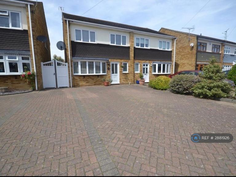 4 bedroom house in Hampshire Gardens, Linford, Stanford-Le-Hope, SS17 (4 bed) (#2881926)
