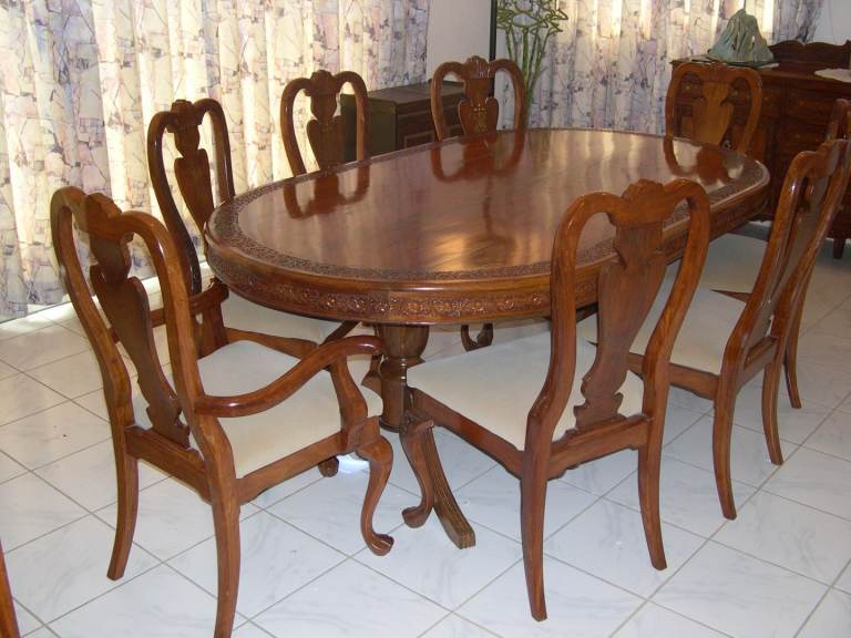 8 Seater Rosewood Dining Table and Chairs