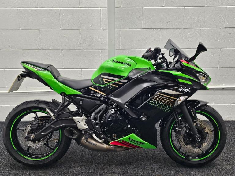 Kawasaki Ninja 650 KRT Edition ABS ** Akrapovic Exhaust - 12 Months MOT **