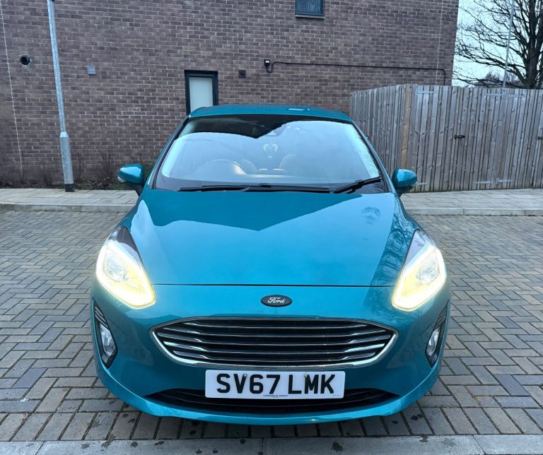 Ford, FIESTA, Hatchback, 2017, Manual, 1084 (cc), 5 doors