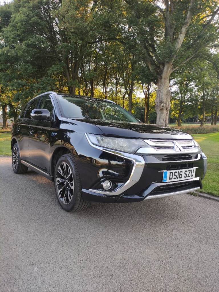 **MITSUBISHI OUTLANDER - NEW  HYBRID BATTERY INSTALLED BY MITSUBISHI COSTING AT A COST OF £9215.89**
