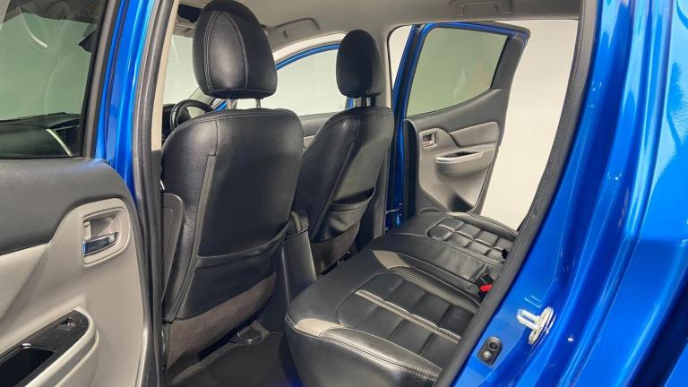 2019 Mitsubishi L200 2.4 DI-D DC Barbarian 4WD Euro 6 4dr PICK UP Diesel Manual