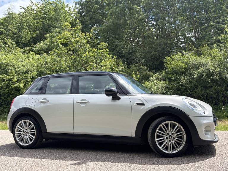 MINI HATCH 1.5 5-Door Hatch Cooper D 2016
