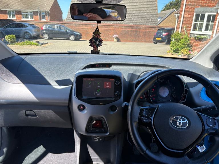 Toyota, AYGO, Hatchback, 2018, Manual, 998 (cc), 5 doors