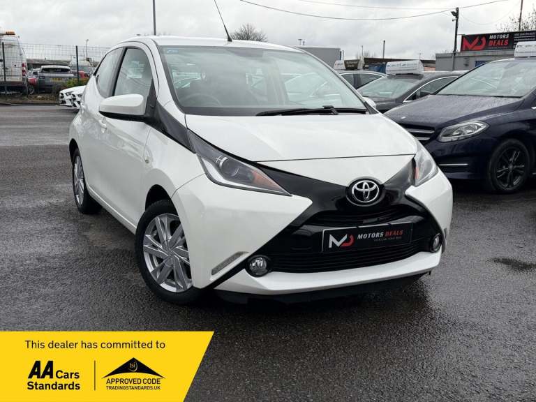  Toyota AYGO 1.0 VVT-i x-pression x-shift Euro 5 5dr Euro 5 Petrol Automatic