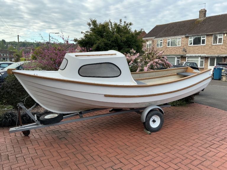 Boat for Sale – 16ft Fishing Boat with Johnson 4HP Outboard & Road Trailer