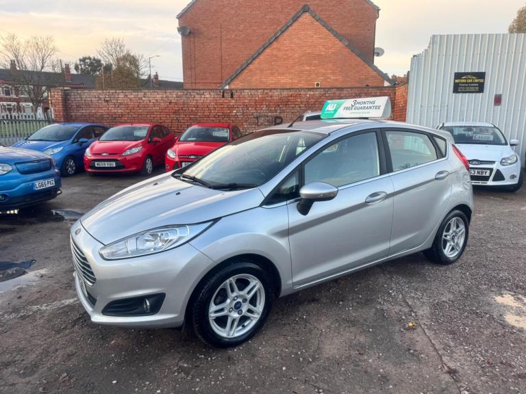 2014 Ford Fiesta 1.6 Zetec 5dr Powershift HATCHBACK PETROL Automatic