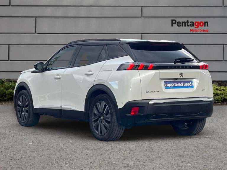  Peugeot E 2008 50kwh Gt Premium Suv 5dr Electric Auto 7kw Charger 136 Ps